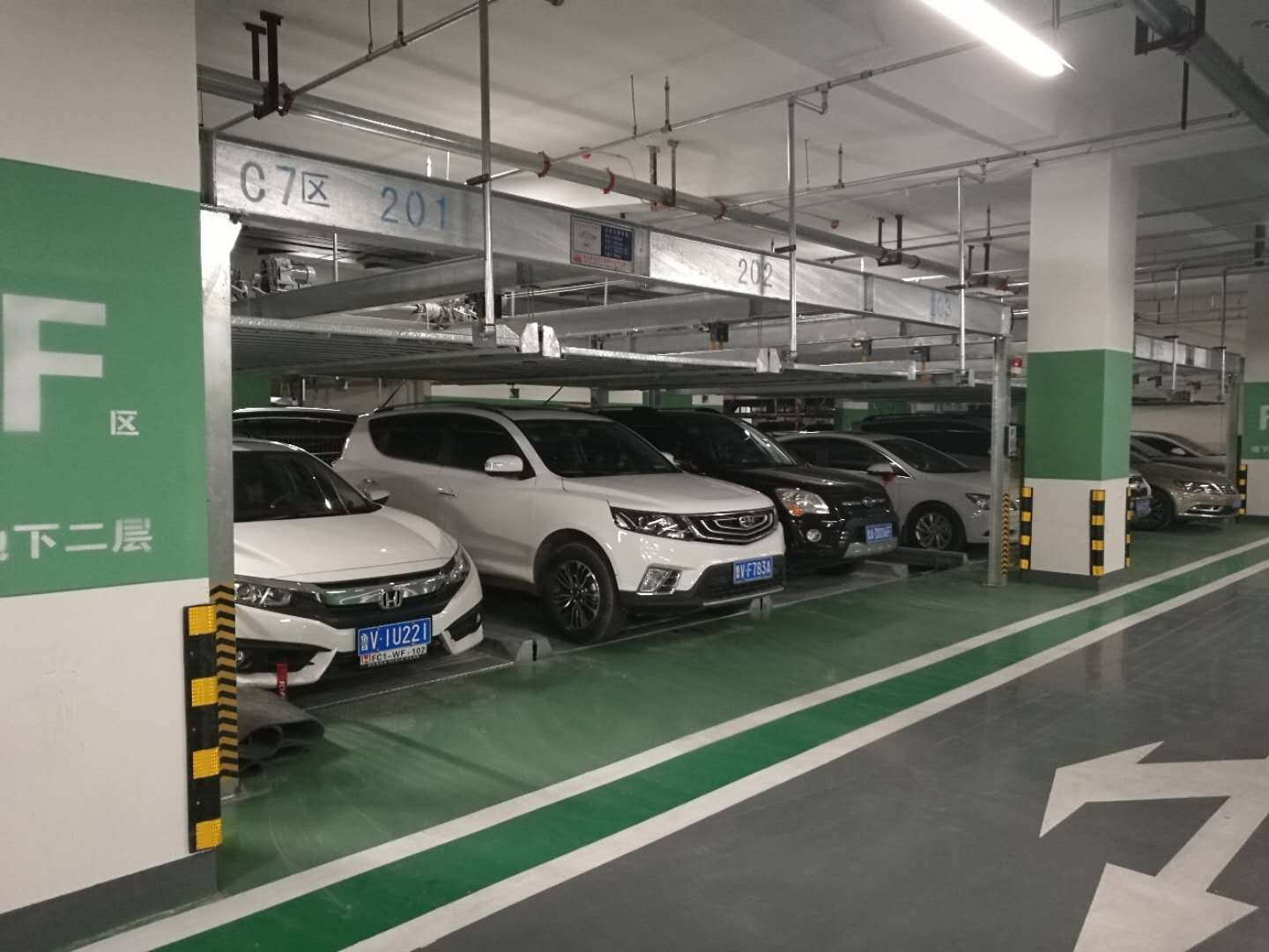 國(guo)內外立(li)體(ti)停車庫(ku)現狀
